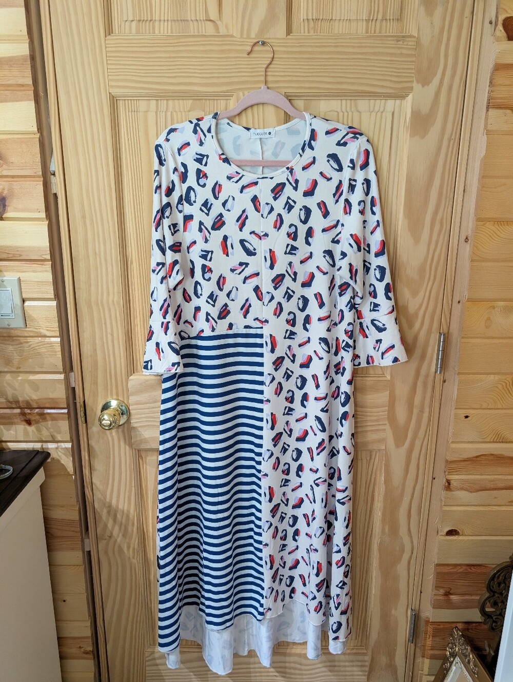 Women's Nuggles M Printed Midi High-low Dress with Striped Panel - White/Navy